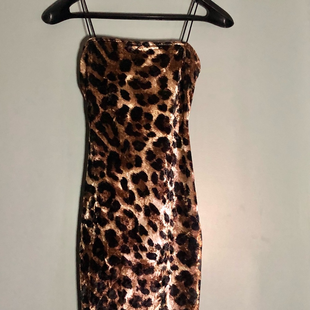 Velvety Bodycon Dress in Leopard Print